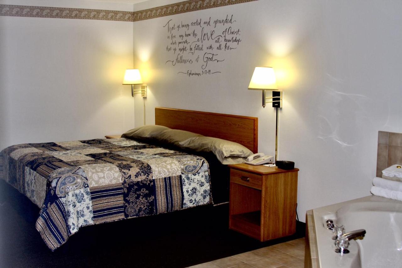 Dutch Country Inn Kalona Εξωτερικό φωτογραφία