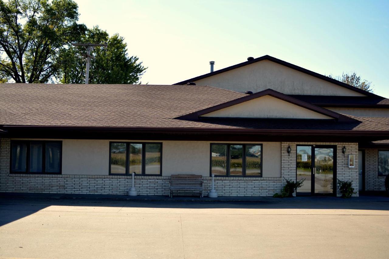 Dutch Country Inn Kalona Εξωτερικό φωτογραφία