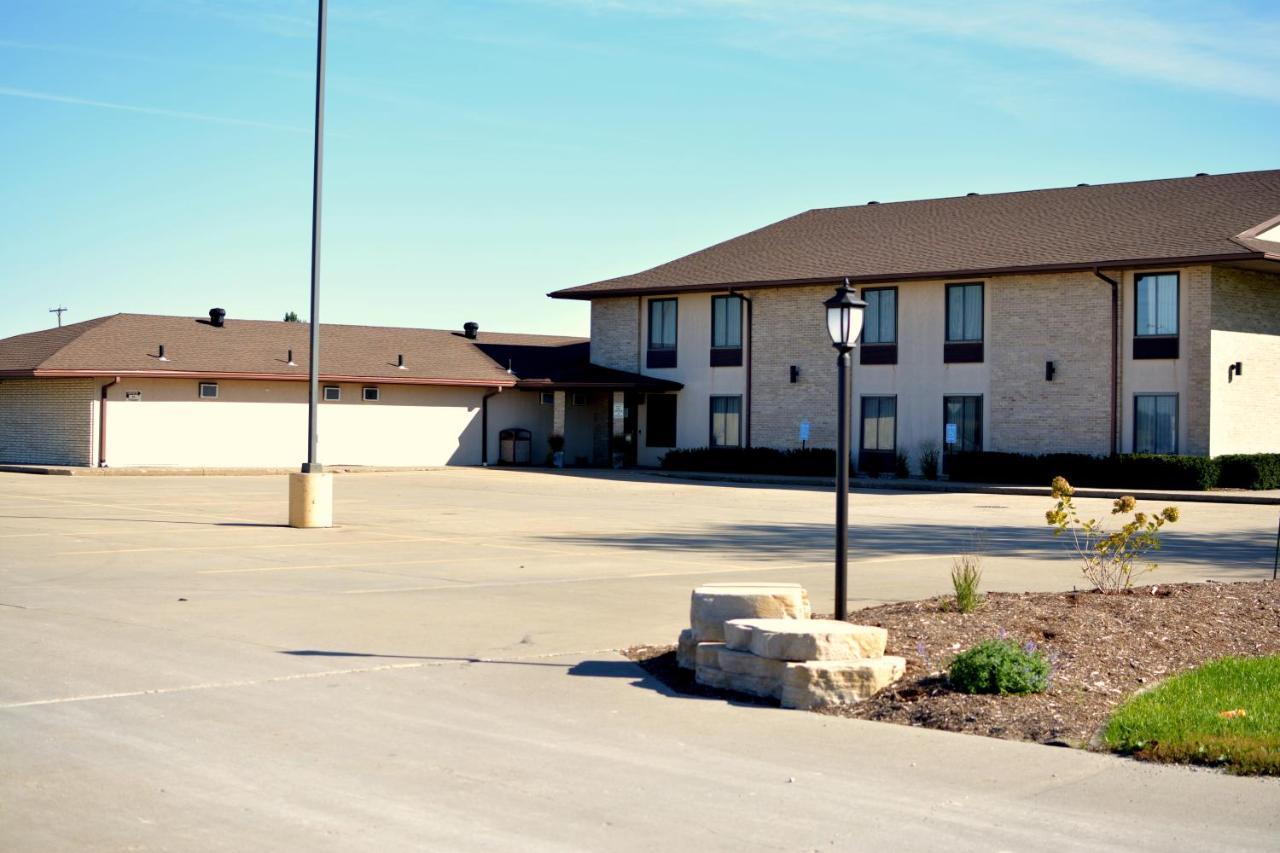 Dutch Country Inn Kalona Εξωτερικό φωτογραφία