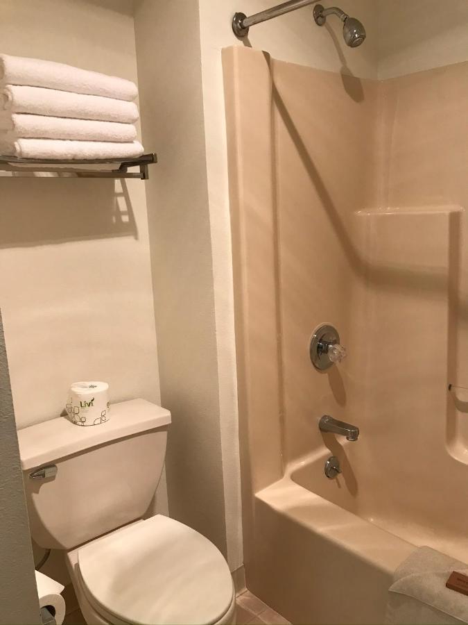 Dutch Country Inn Kalona Εξωτερικό φωτογραφία